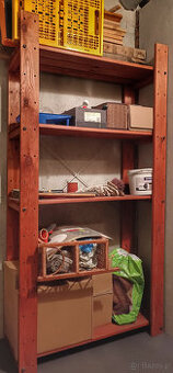 Regał drewniany do garażu lub piwnicy