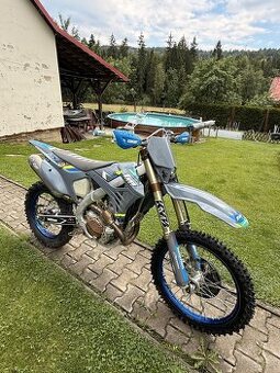 TM 450 4T w wersji CORSE – model 2026