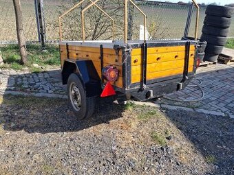 Przyczepka samochodowa