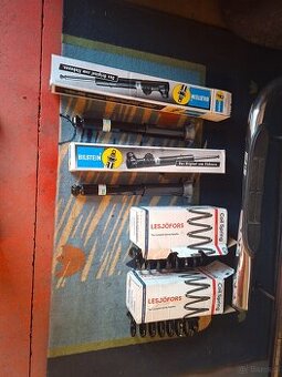 Amortyzatory 19-263007 Mercedes glc  2 sztuki 500 zł pełno s