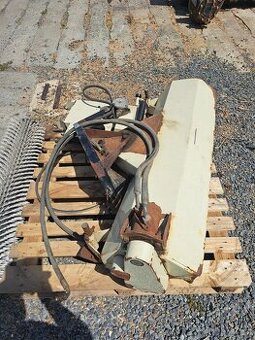 Miotła do zamiatania. Miotła do mini traktora.