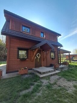 Dom piętrowy o powierzchni 84m2, działka 796m2, Józefina-gm.