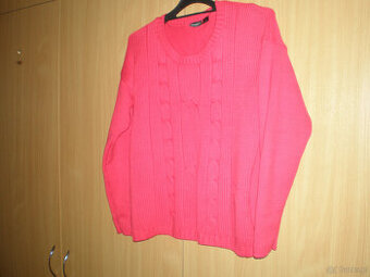 Sprzedam używany sweter damski w kolorze czerwonym, rozmiar