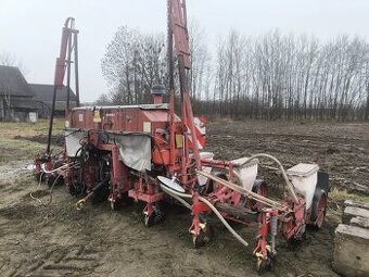 Siewnik punktowy do kukurydzy i słonecznika Becker Aeromat T