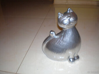 Sprzedam figurkę kota w kolorze popielatym, nowy, stan ideal
