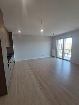 2 pokoje, 47m2, II piętro, winda, duży balkon, parking, os.