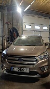 Sprzedam samochód Ford Kuga 1.5 benzyna z 2019 roku