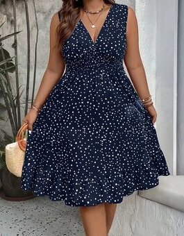 Letnia sukienka w groszki Plus Size
