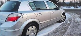 Opel Astra  h 1,4 benzyna