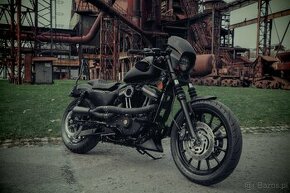 Harley Davidson Sportster 883 Custom - 1