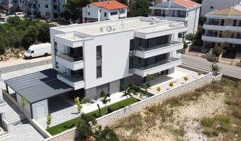 Chorwacja-apartament trzypokojowy i widokiem na morze