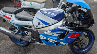 Suzuzki R GSX 600 SRAD