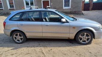Samochód osobowy Mazda323F