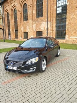 Volvo S60 2015r 2.0 T5 245KM AUTOMAT KEYLESS KAMERA CZUJNIKI