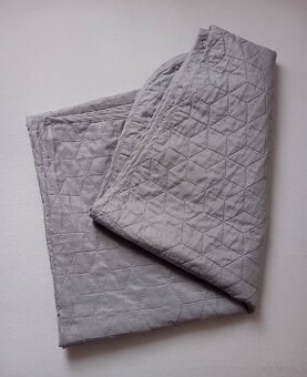 Szara narzuta pikowana 170x210