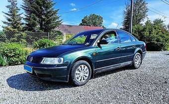 PASSAT     1998 Rok      MPI 1.8