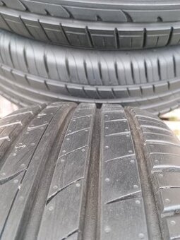 Ładne opony letnie Hankook 215/70 16 cali.