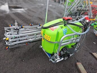 Opryskiwacz zawieszany