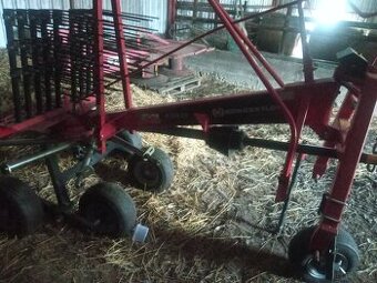 Sprzedam zgrabiarke kongskilde