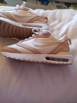 Sprzedam nowe buty nike rozmiar 37