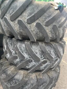 Opony MICHELIN 425/75/20 r xm 47 bieżnik ok 1 cm nie naprawi