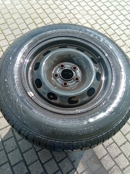 Oferuję używaną felgę stalową do samochodu marki z oponami o