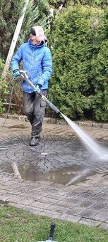 Czyszczenie kostki brukowej