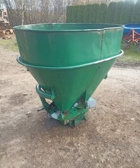 Rozsiewacz nawozów Amazone dwutalerzowy 350L