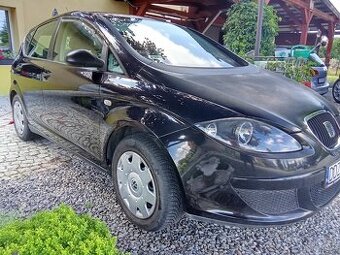 Seat   Altea       2009 r.   przebieg 142 tyś km