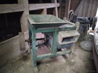 Sprzedam sieczkarnię śrutownik