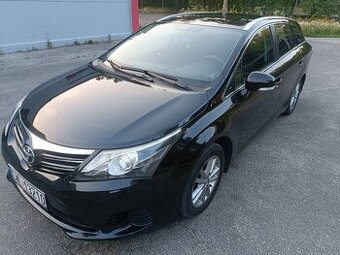 Toyota Avensis 1.6 benzyna gaz 2013