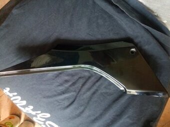 Side cover Ninja 300 używana