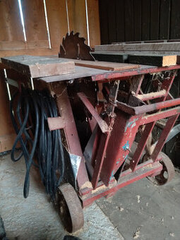 zrkadla,skla,naradie,všetko za polovicu