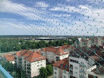 Kawalerka 40m2 oddzielna kuchnia i duży balkon.