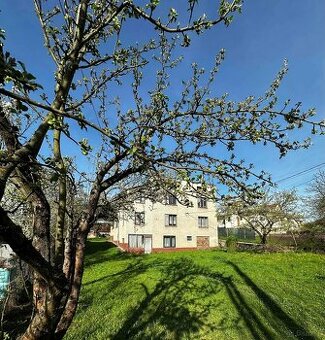 Dom rodzinny na sprzedaż w Lipanach, aquapark w mieście