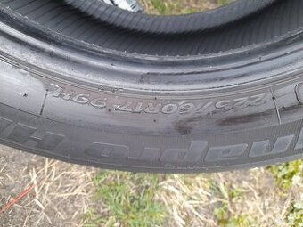 Sprzedam oponę jedna hankook cena 50 zł 225/70/17 stan opony - 1