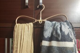 Wieszak Nieskończoność - na szaliki apaszki