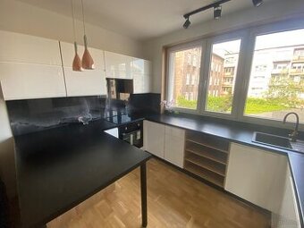 Mieszkanie o pow.47.50m2, balkon, I piętro, po remoncie, Cen