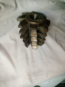 Frez obwiedniowy i modułowy