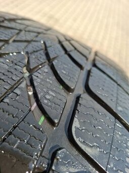 Opony 255/50/19 r DUNLOP WINTERSPORT 4 D m+s rok  2022 nie n