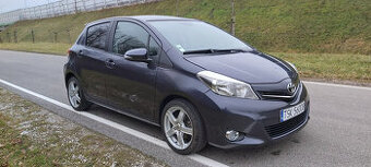 Yaris 1,4 D 90KM Comfort 2012r 186 800 km NAVI kamera zarej.
