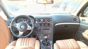 Alfa Romeo 159 na części
