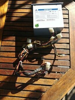 zasilacz do komputera 400 W - 1