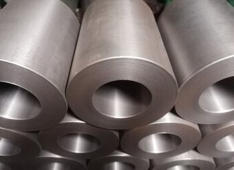 Tuleja żeliwna tulejka wałek