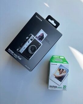 Instax Mini Evo + 1 opakowanie filmów (20 szt.) – stan ideal