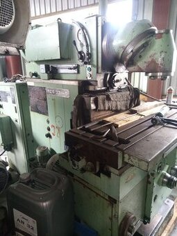 - Frezarka konsolowa TOS, typ FGS 32 / 40