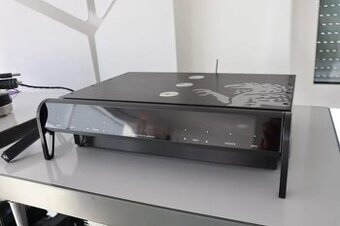 Gryphon Mirage ---- Price : 3500 EUR