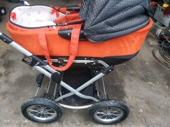 Sprzedam wózek z spacerówką