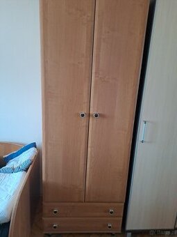 Tanio szafa dwudrzwiowa