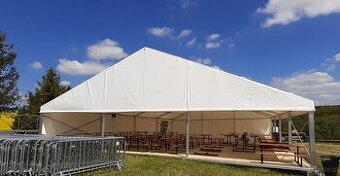 Namiot imprezowy 15x20 m z podłogą, rok produkcji 2023